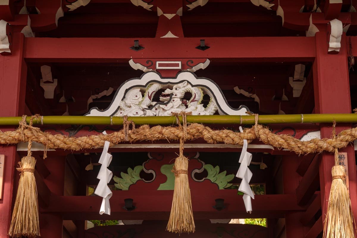 朱門に宿る龍