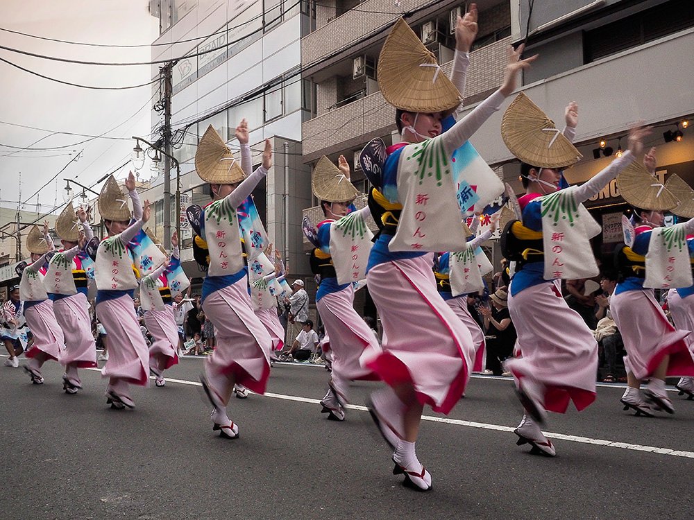 舞の足音
