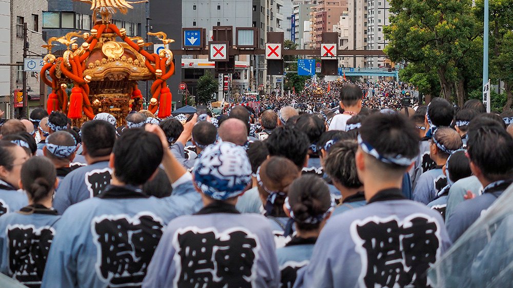 都会の祭り